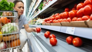 Why BLTs and salad just got more expensive — tariffs, war send tomato prices soaring
